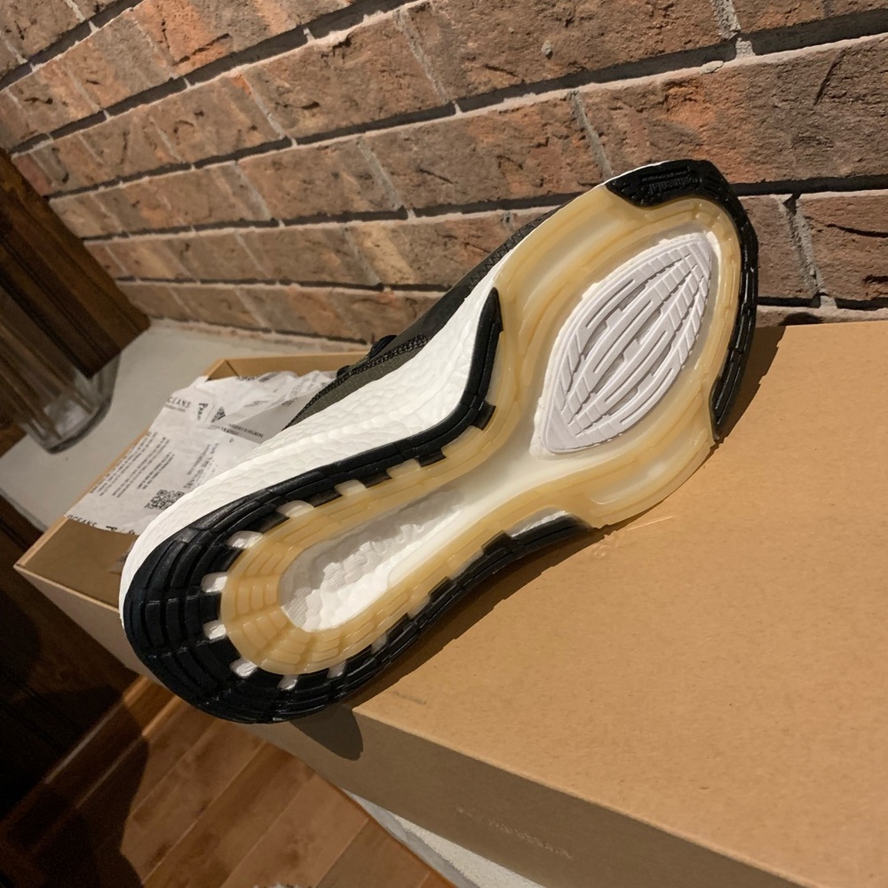 adidas Ultraboost 21 X Parley  Running Shoes - Picture 13 of 13